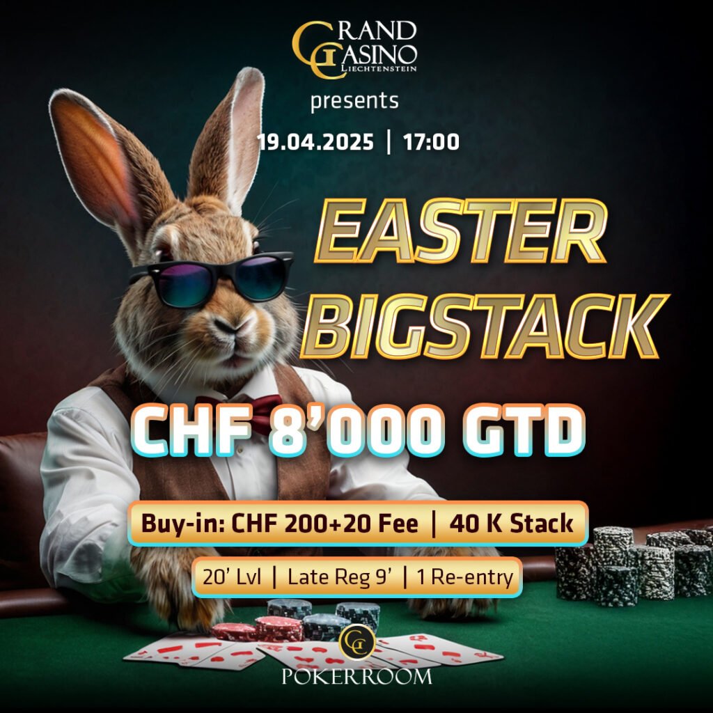 Ein bunter Stapel von Pokerchips in verschiedenen Farben und Mustern, umgeben von Ostersüßigkeiten wie Schokoladeneiern und Hasen.