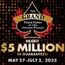 Ein luxuriöses Poker-Set der Golden Nugget-Serie mit hochwertigen goldenen Chips und Spielkarten, präsentiert in einer eleganten Verpackung.